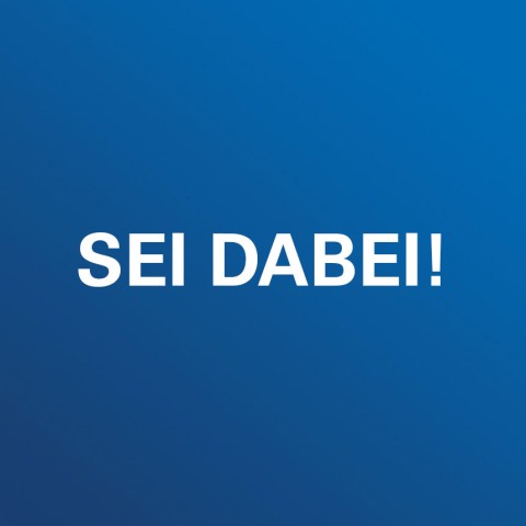 Weißer Text auf blauem Hintergrund mit der Aufforderung "Sei dabei!"